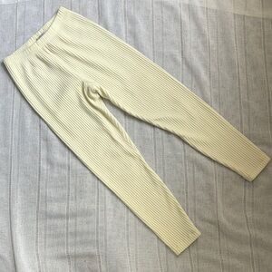 Jones Wear Sport Vintage Cream Ribbed Leggings